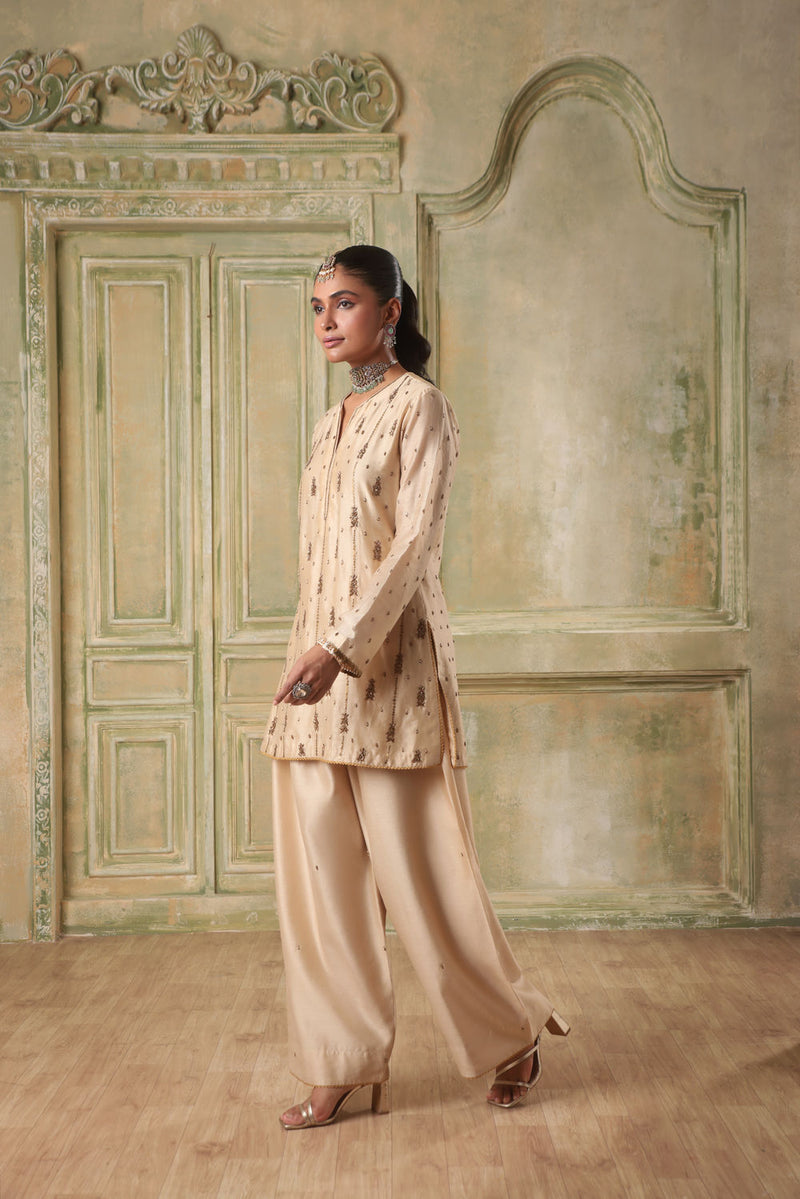 Zar-Rang Ivory Buti Kurta Set