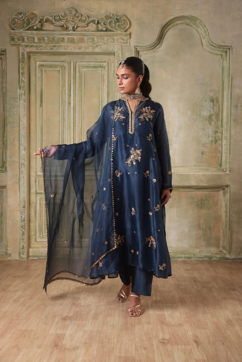 Zar-Rang Blue  Phool Kurta Set