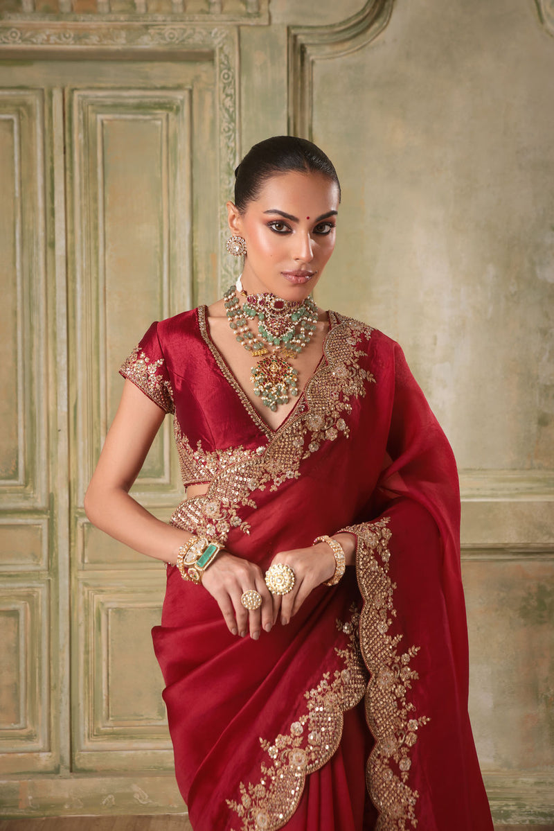 Zar-Rang  Maroon Scallop Border Saree Set