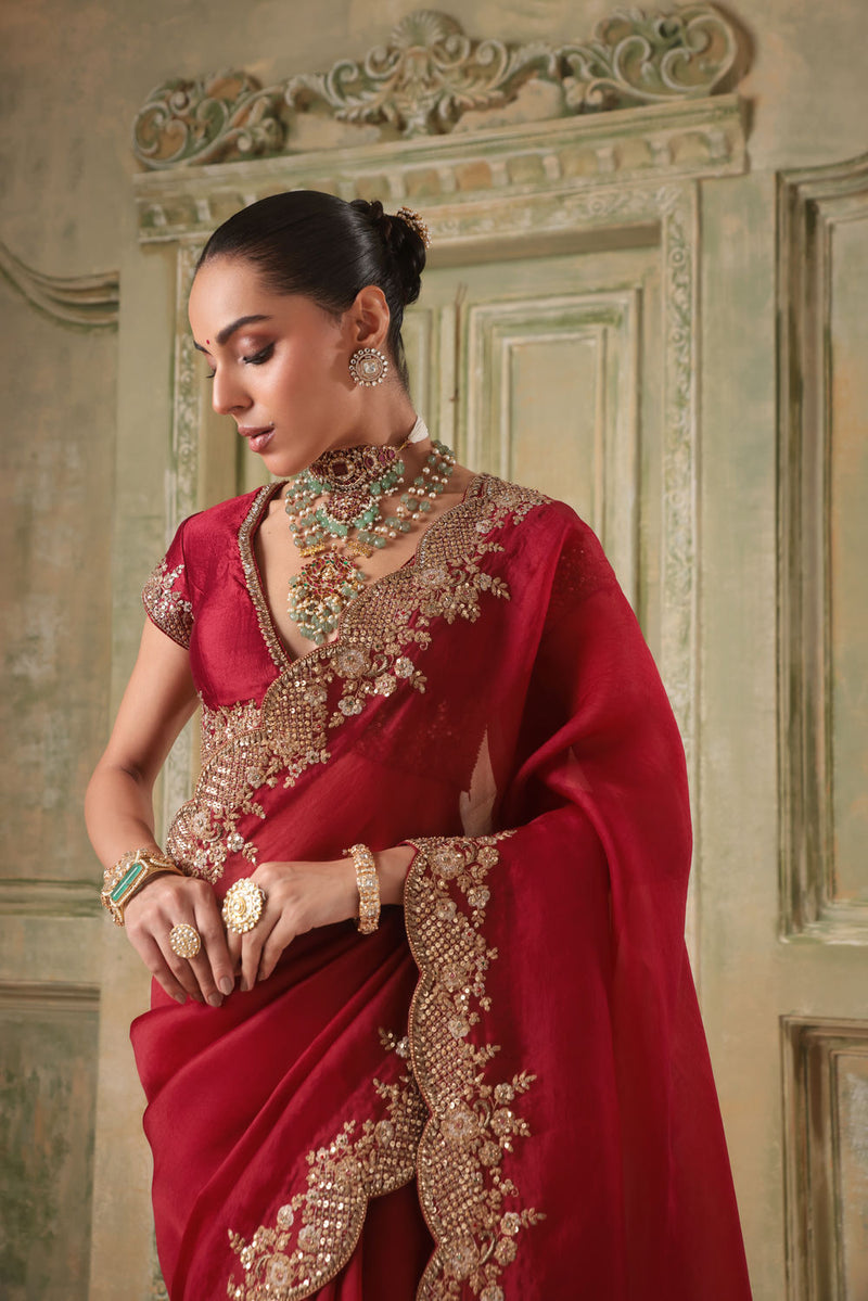 Zar-Rang  Maroon Scallop Border Saree Set