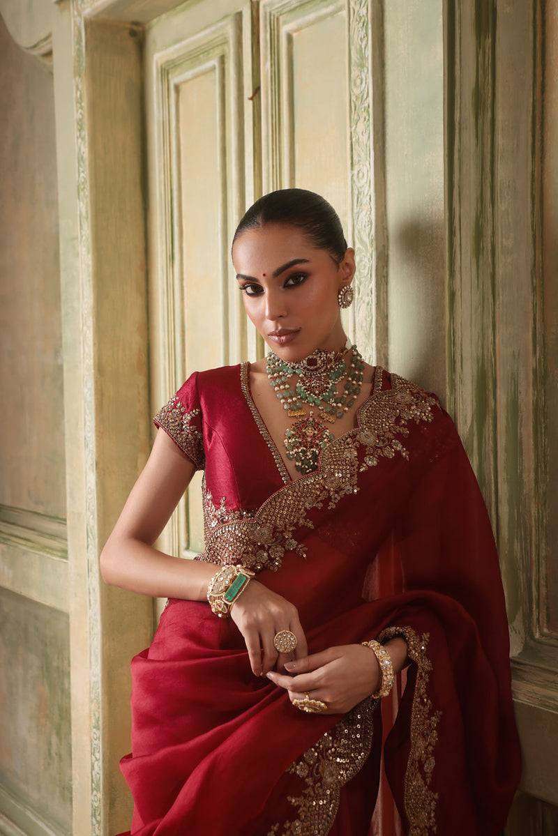 Zar-Rang  Maroon Scallop Border Saree Set