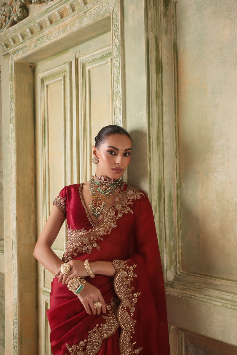 Zar-Rang  Maroon Scallop Border Saree Set