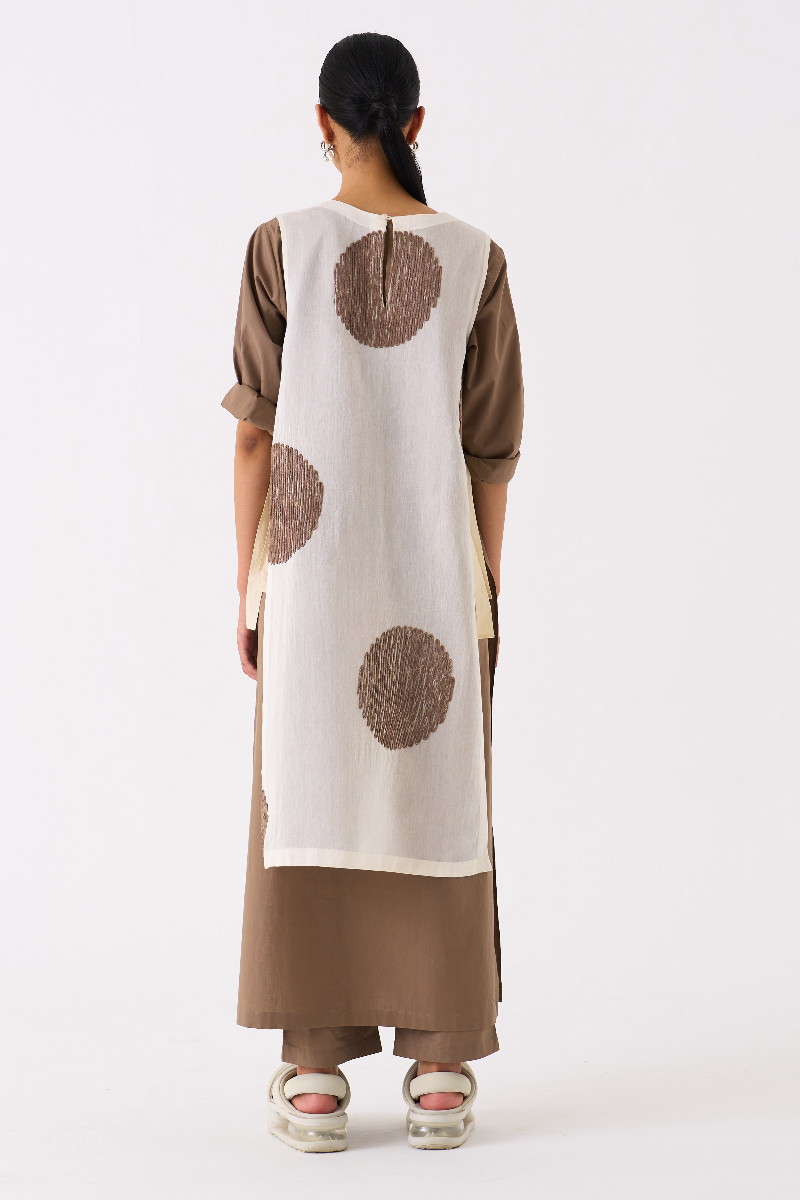 SIDE TIE OVERLAY TUNIC-OVERLAY : IVORY
TUNIC : CEDAR poplin by THREE for women Worldwide