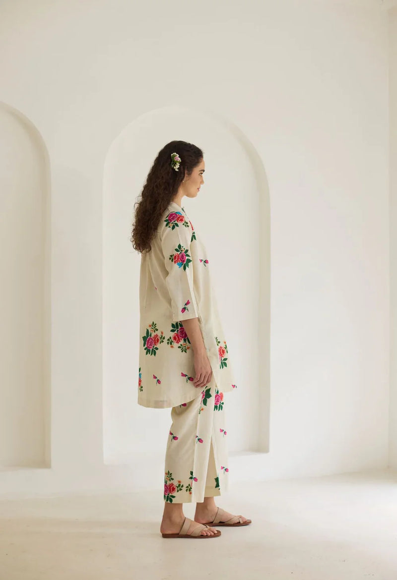 Rose Chintz Short Kurta Set cotton by Nadiya Paar in white color for women Worldwide