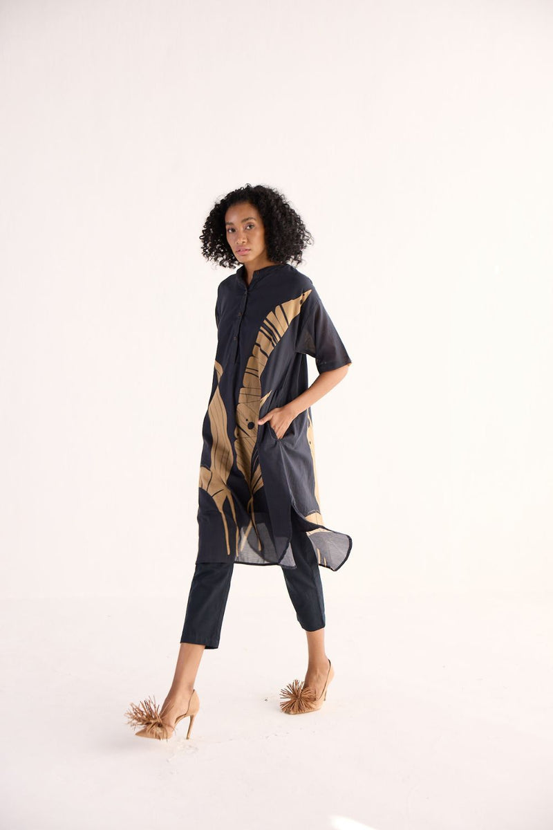 SHADOW LEAF KURTA SET cotton by Khara Kapas in charcoal for women Worldwide