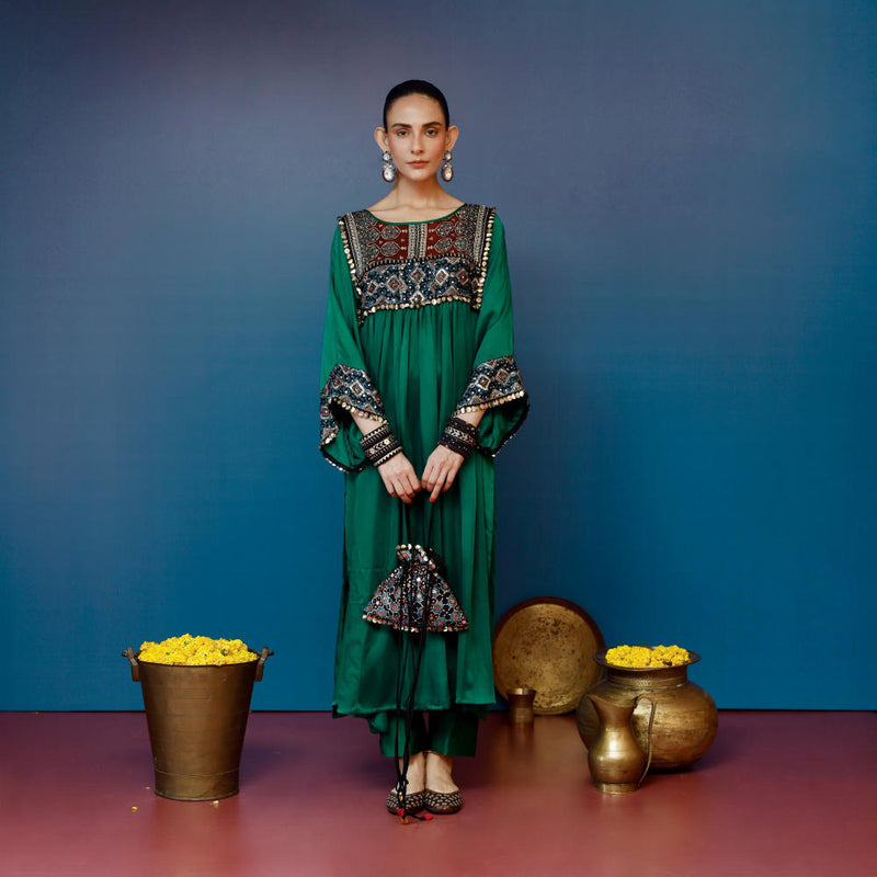 Saundh Green Kurta Set satin by PRAHNAAYA in pink color for women Worldwide