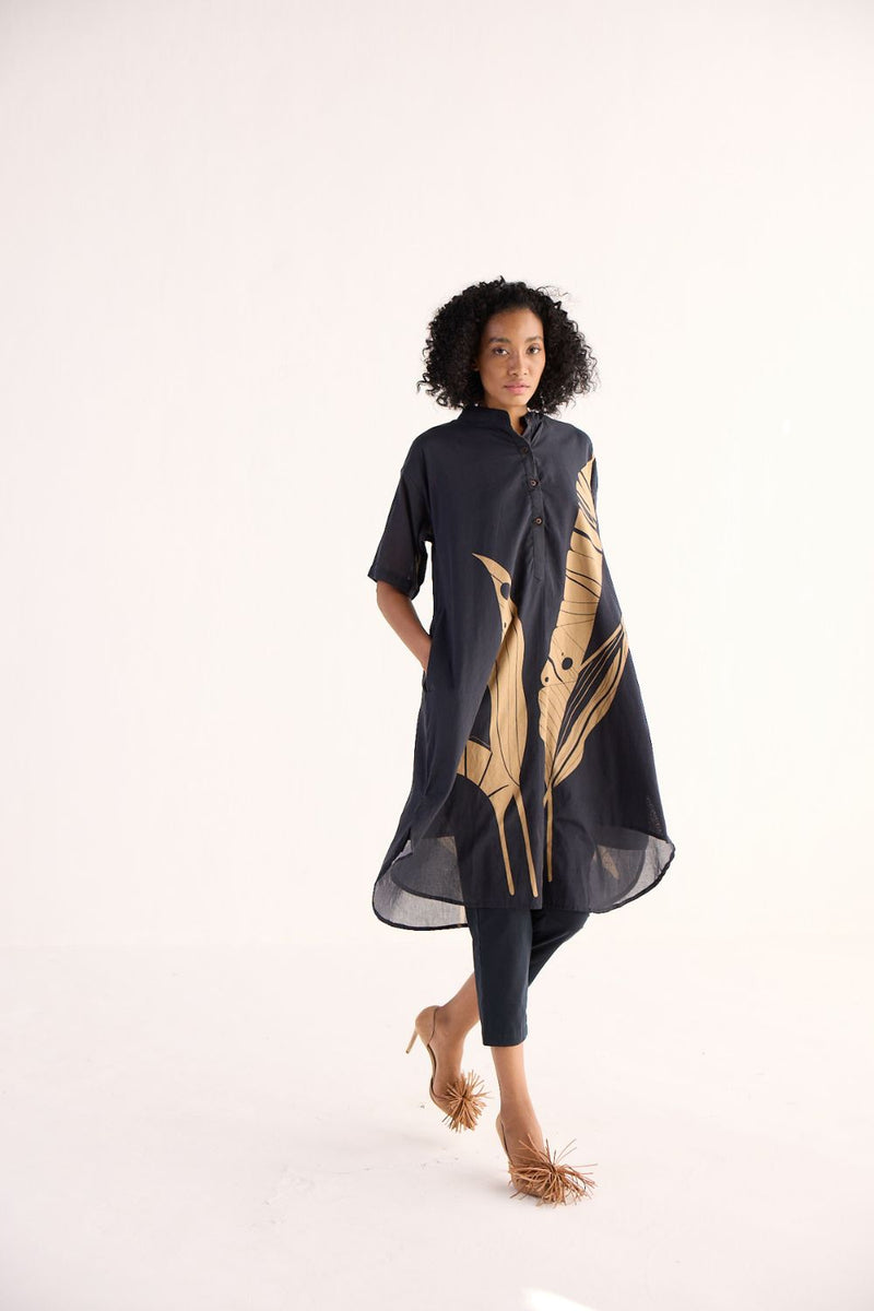 SHADOW LEAF KURTA SET cotton by Khara Kapas in charcoal for women Worldwide