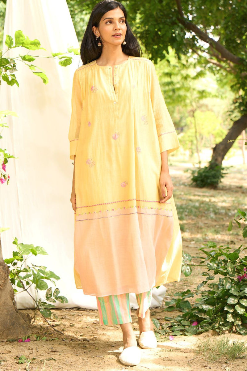 Saaras Kurta Set-Yellow silk by Priti Prashant in yellow color for women Worldwide