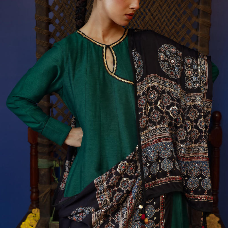 Baithak Green Flair Kali Kurta Set silk by PRAHNAAYA in green color for women Worldwide