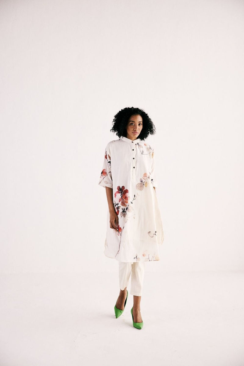 WISTERIA KURTA SET cotton by Khara Kapas in white for women Worldwide