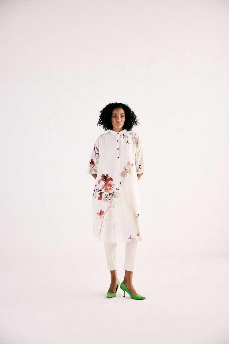 WISTERIA KURTA SET cotton by Khara Kapas in white for women Worldwide