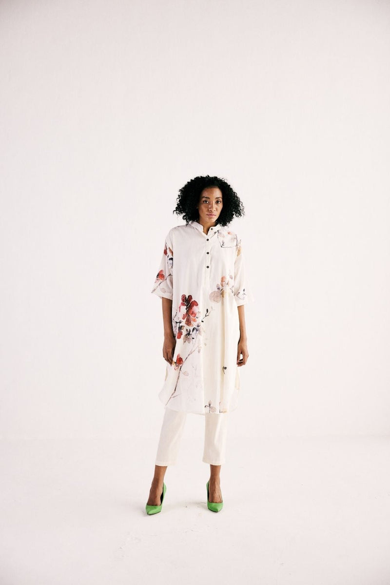 WISTERIA KURTA SET cotton by Khara Kapas in white for women Worldwide
