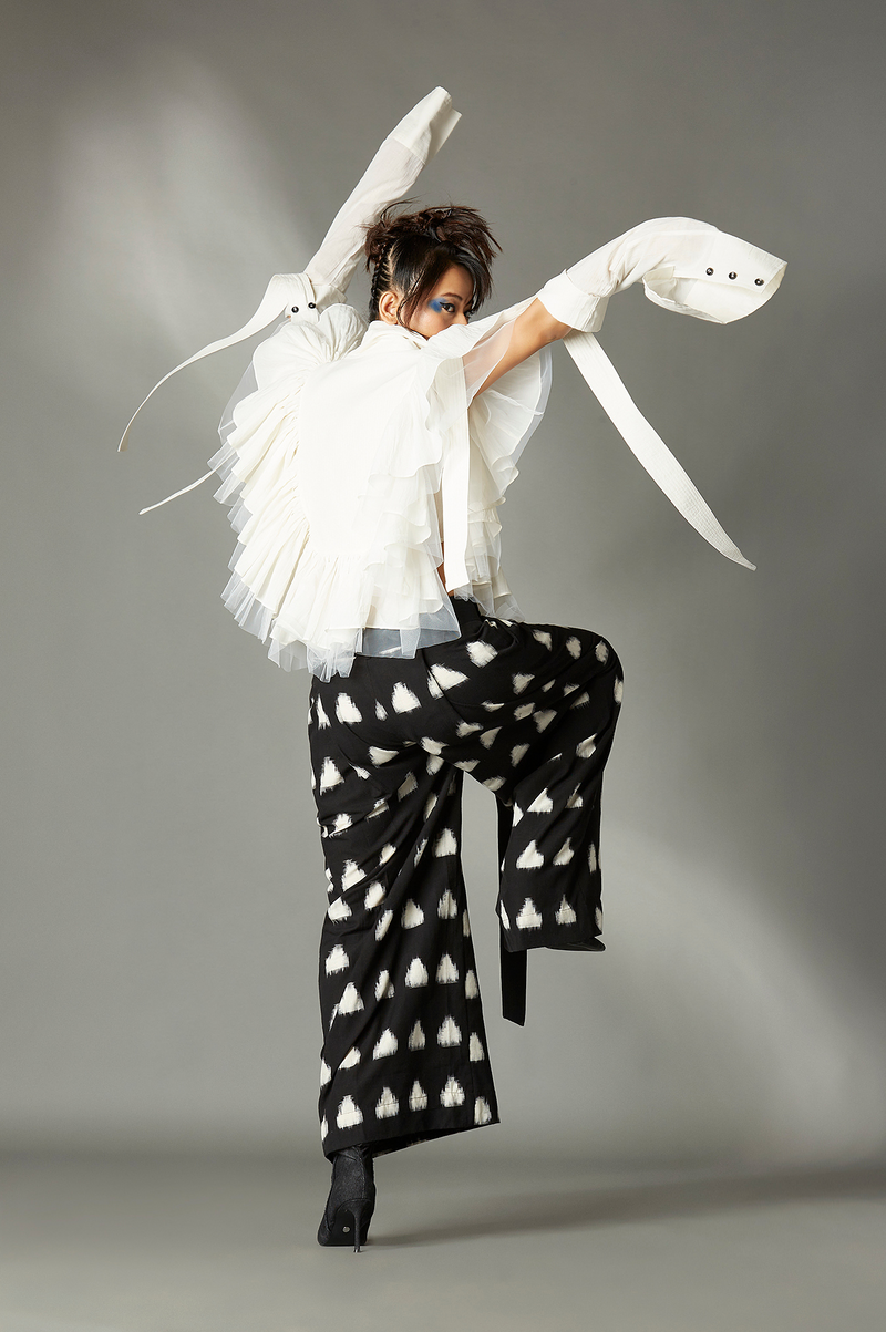 Lyle Top with Sleeves cotton by Chola in white color for women Worldwide