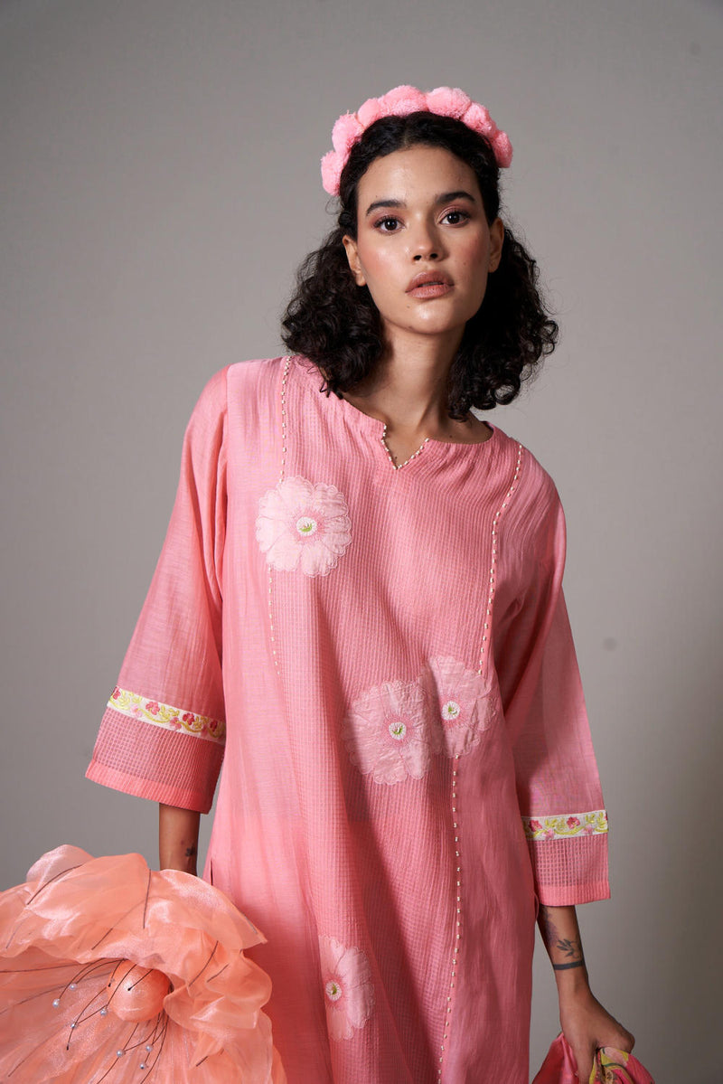 Sagiso mul cotton silk kurta set silk by Priti Prashant in peach color for women Worldwide