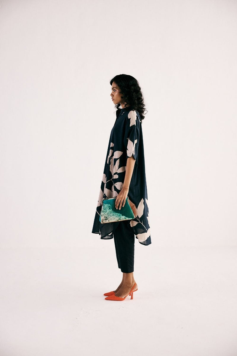 ONYX KURTA SET cotton by Khara Kapas in black for women Worldwide