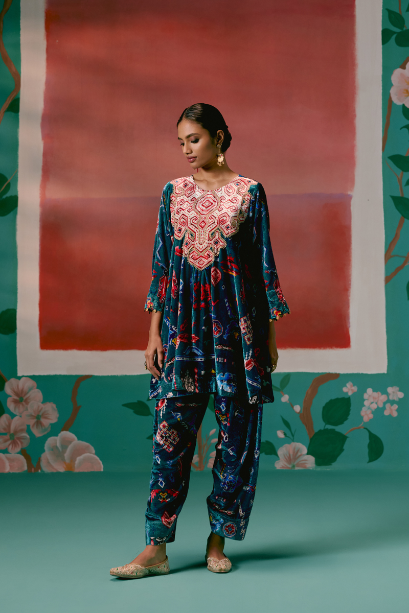 Teal Aztec Velvet Kurta Set by Label Mogra in teal color for women Worldwide