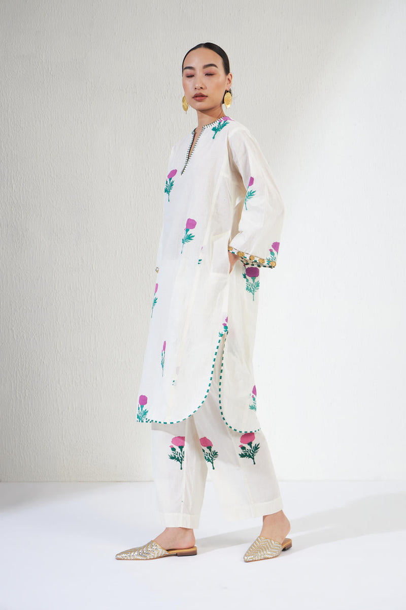 Gulnar Set 3 cotton by Aavidi in white color for women Worldwide