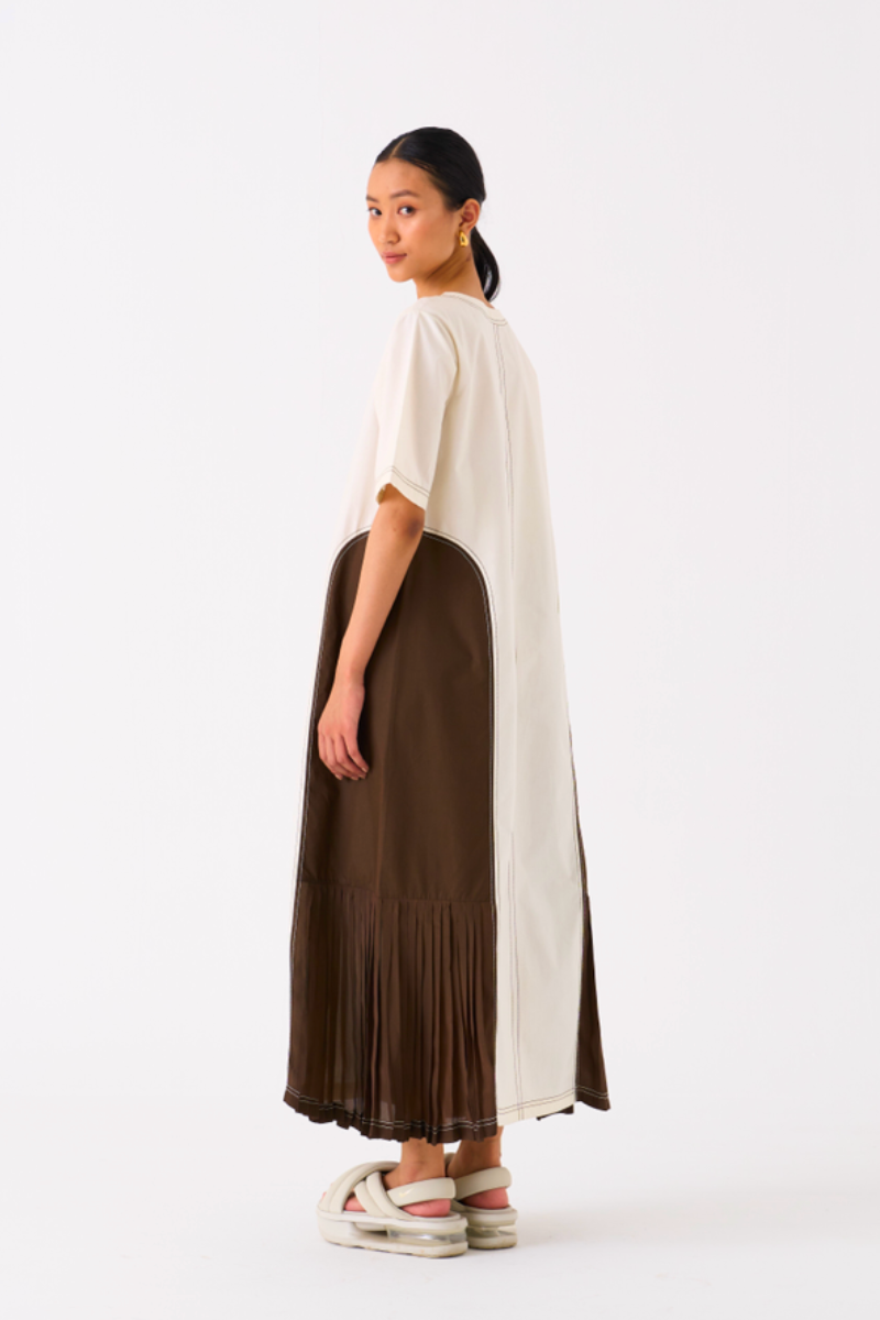 SIDE U-PLEAT DRESS-IVORY/DARK OLIVE poplin by THREE in olive color for women Worldwide