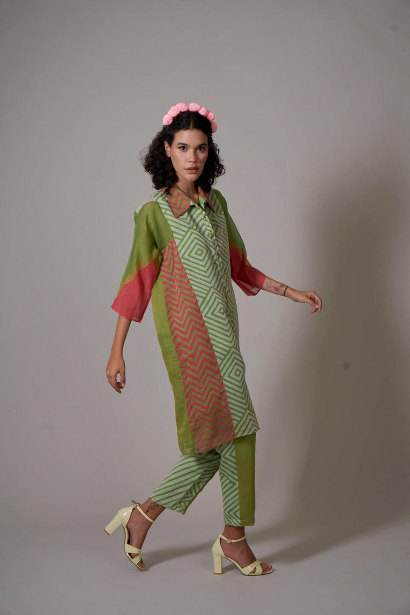 Keshi mul cotton silk kurta set silk by Priti Prashant in green color for women Worldwide