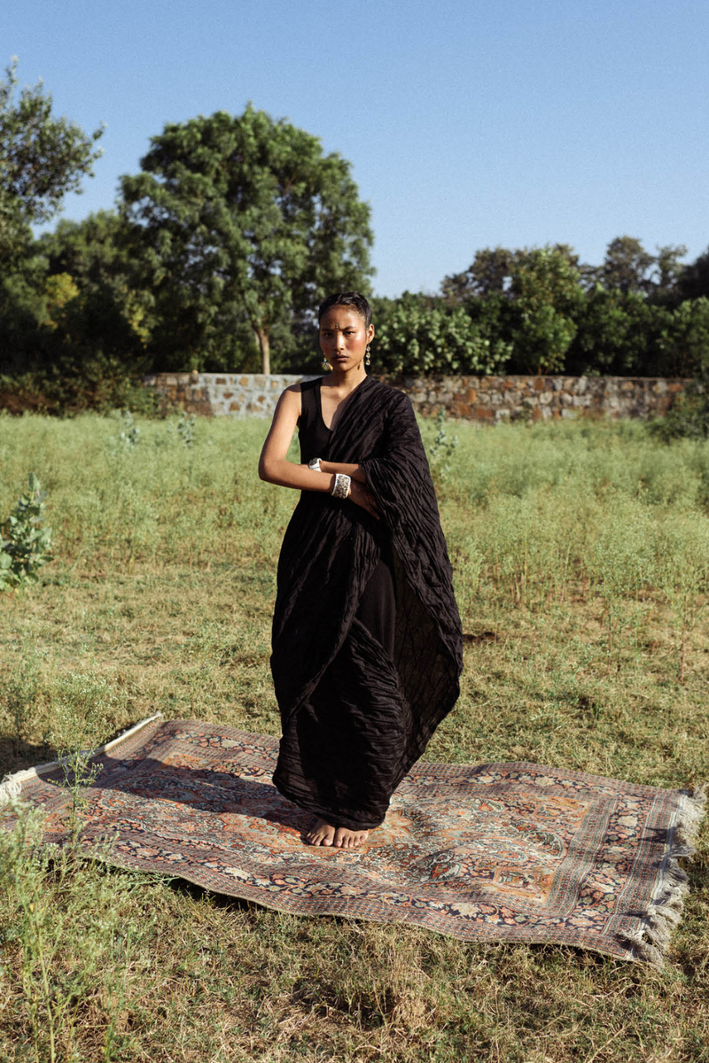 NAVA PLEATED SARI DRESS 100% cotton by Ituvana in black color for women Worldwide