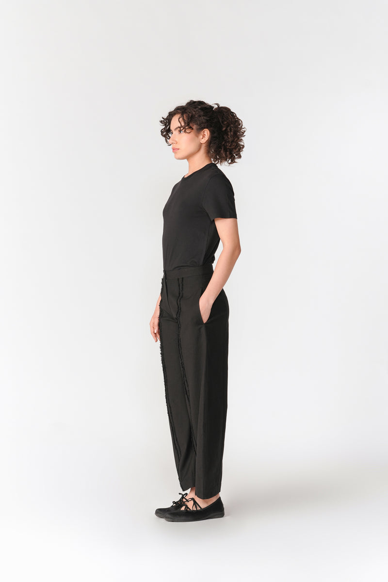 Single Pleat Barrel Pants pant/trouser by Turn Black in black for women Worldwide