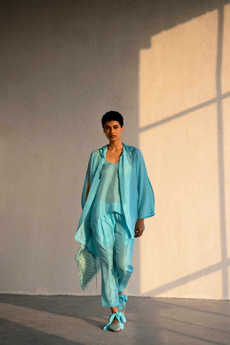 INDRANI HOODED SET silk by Ituvana for women Worldwide