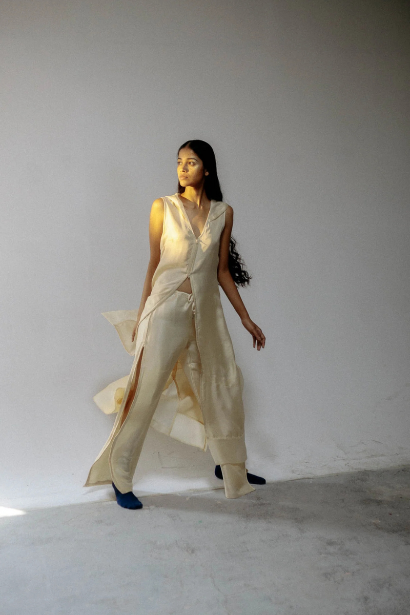 MOKSH HOODED VERSATILE SET silk by Ituvana in rust color for women Worldwide