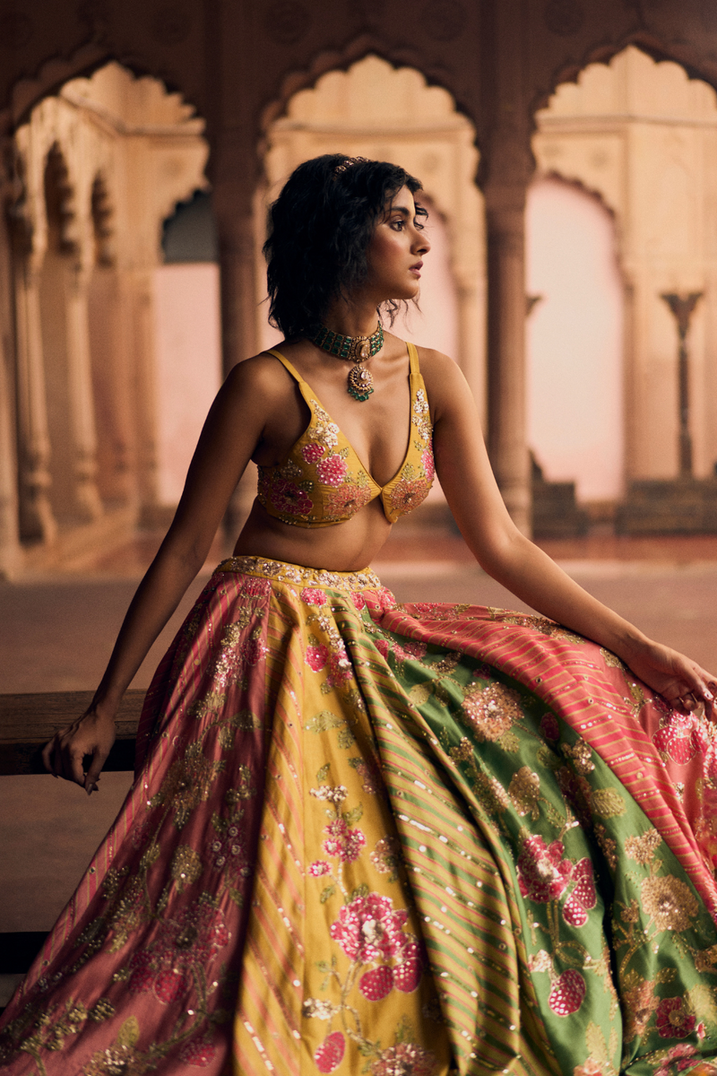 PH-2463 
Lehenga 
Blouse 
Dupatta Set by Paulmi & Harsh for women Worldwide