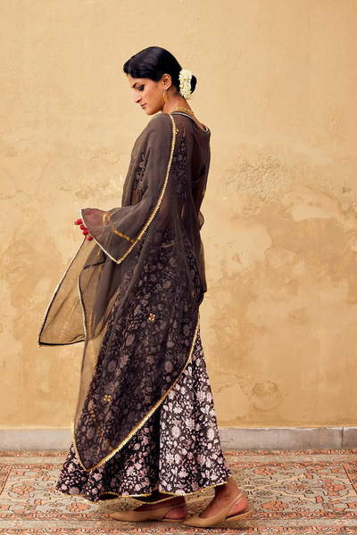 Damak Dupatta