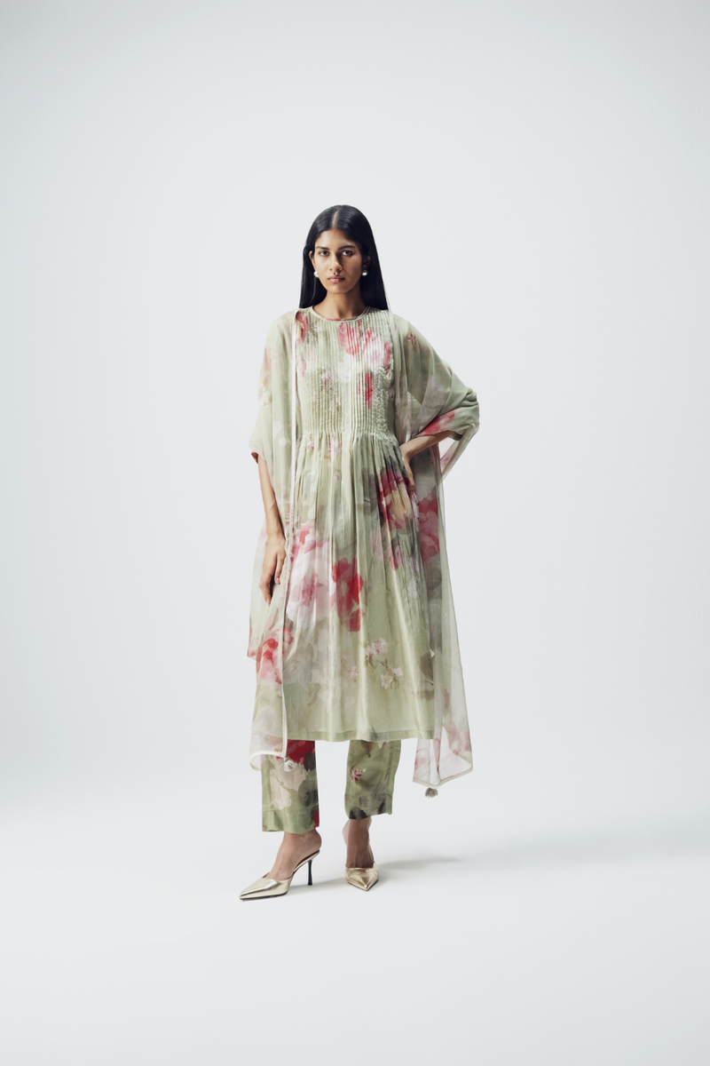 Roos Pintucks Kurta Set silk by YAM in green color for women Worldwide