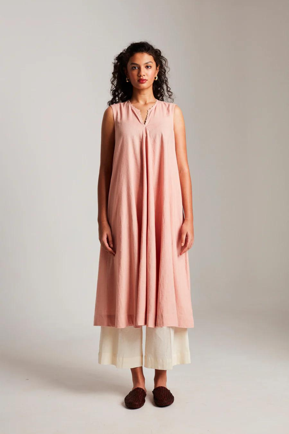 Rose Co-Linen Sleeveless Flared Kurta