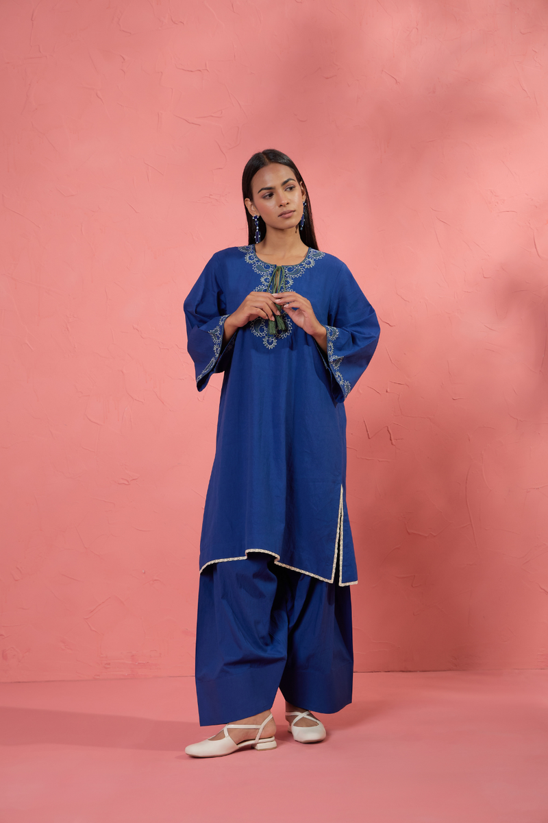 Fi Rose Set 3 cotton cambric light kurta set by AAVIDI in blue for women Worldwide