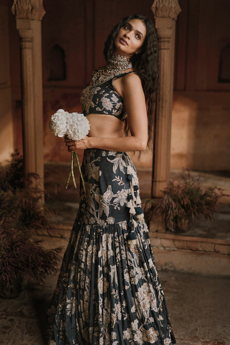 PH-2490 
Lehenga 
Blouse 
Dupatta Set by Paulmi & Harsh for women Worldwide