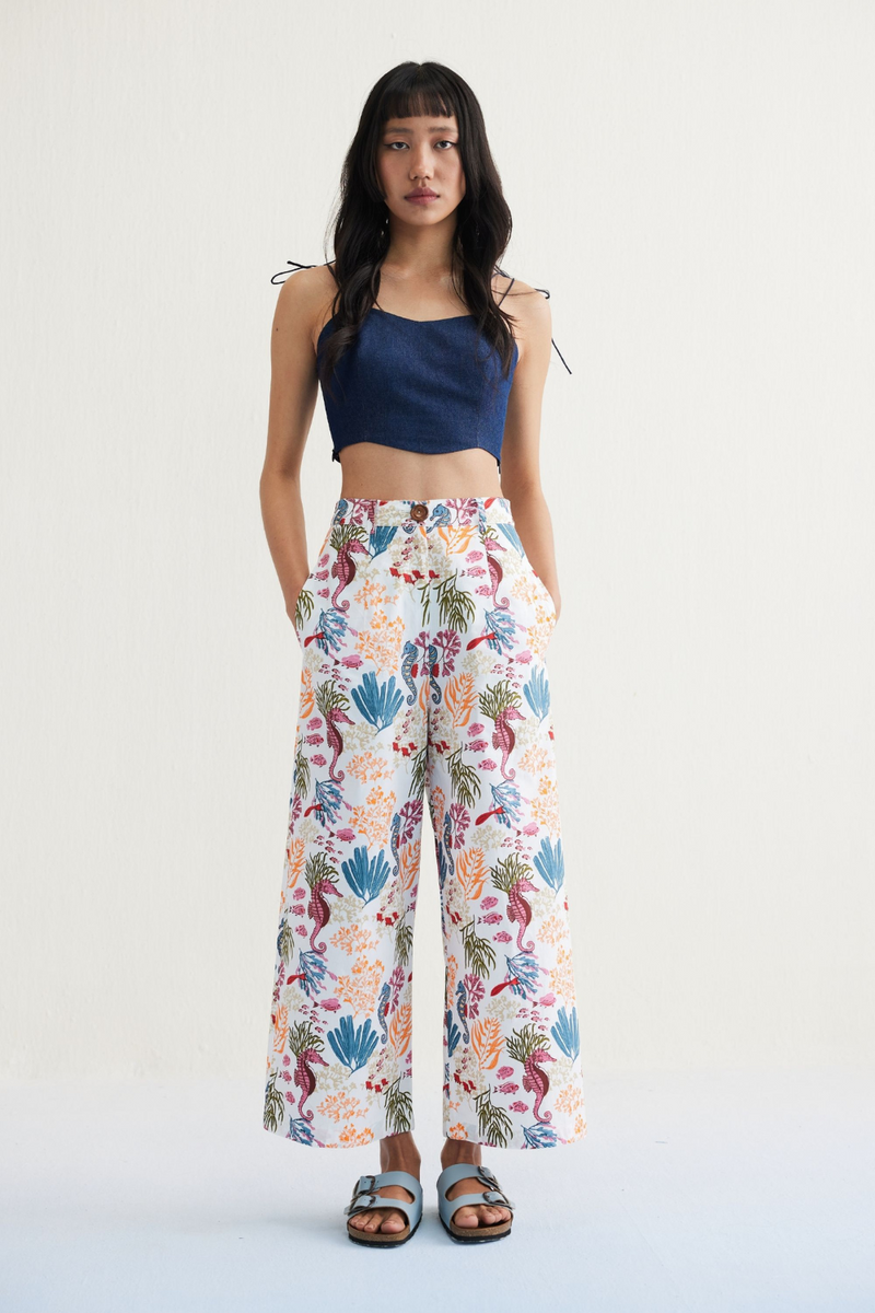 The Seahorse Organic Cotton Trousers poplin by SUI in white color for women Worldwide