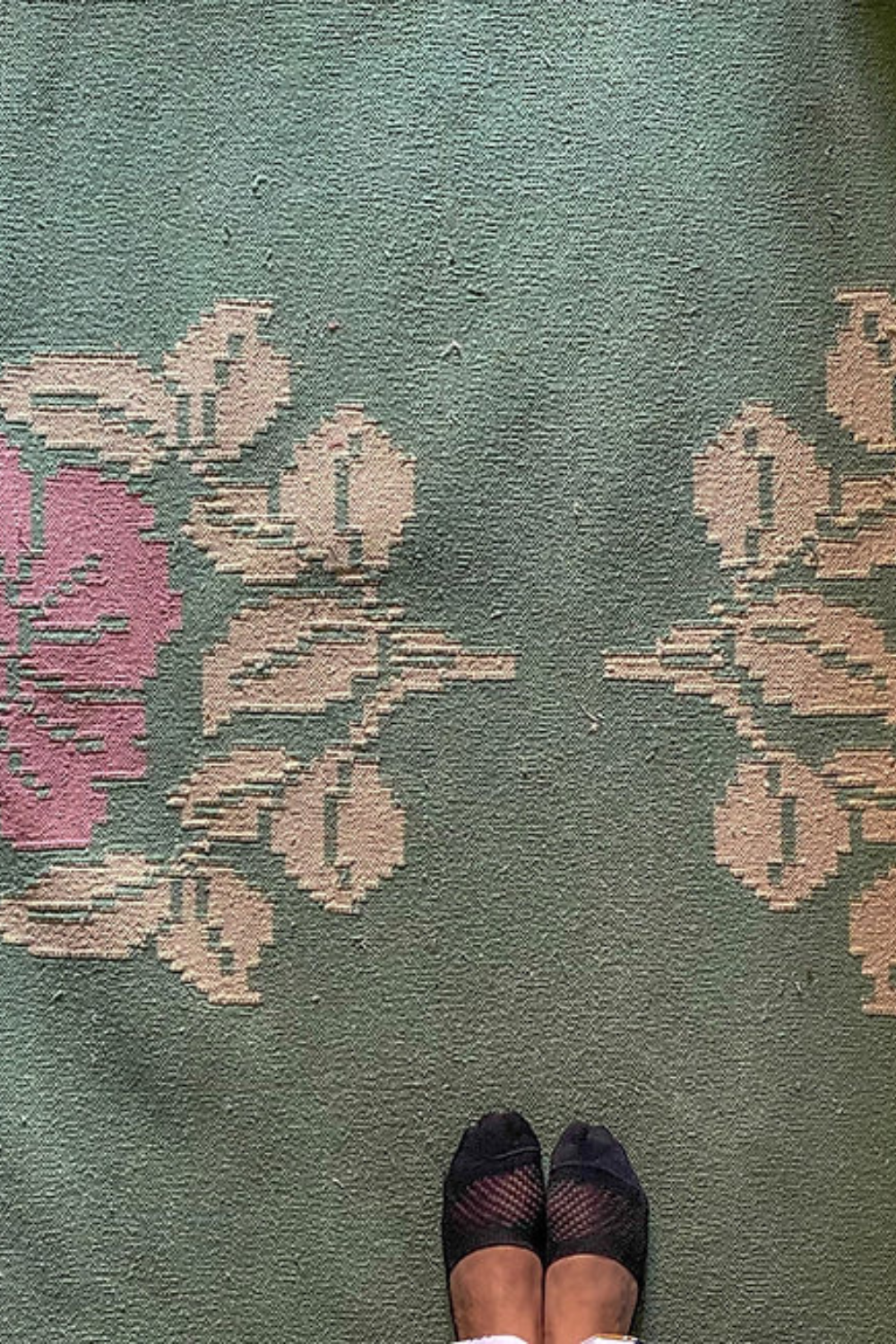 Rose Sage       (2 big flowers) Rug