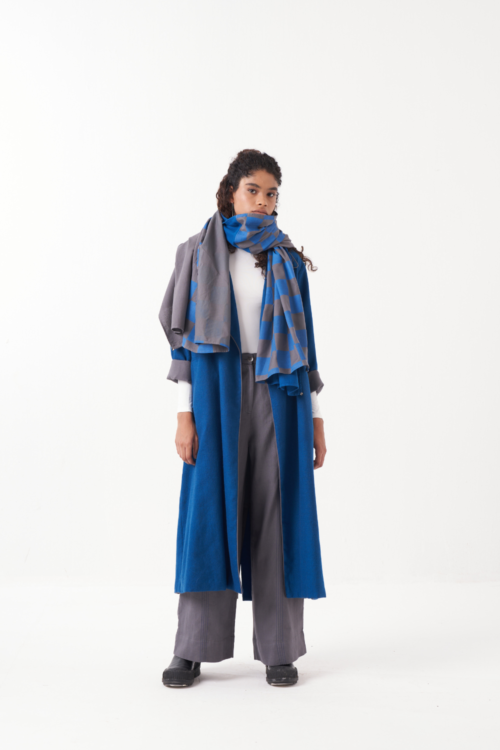 CHECKERED SCARF-GREY & ELECTRIC BLUE