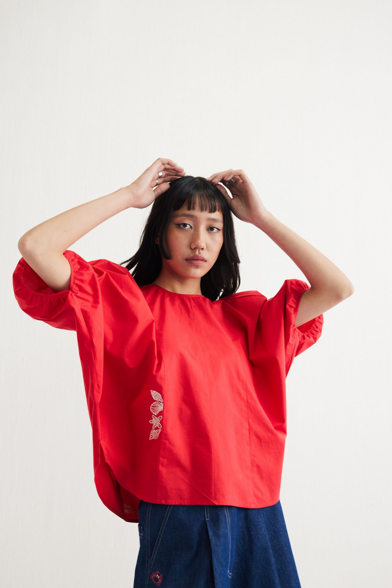 Ocean Air Organic Cotton Top poplin by SUI in red color for women Worldwide