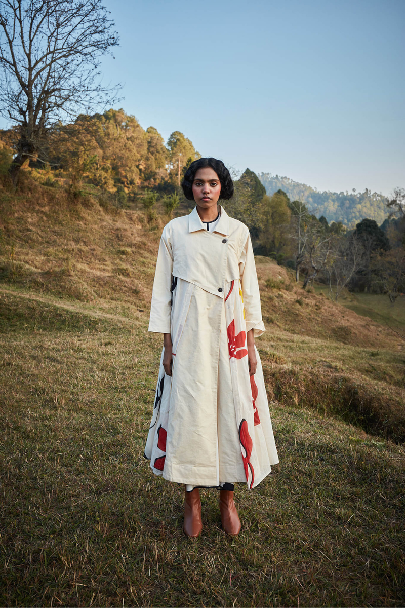 Icebound Trench coat cotton by Khara Kapas in white for women Worldwide