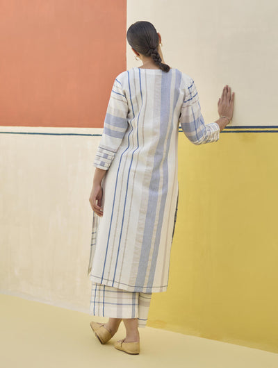 Misa Check Linen Kurta Set
- Ivory