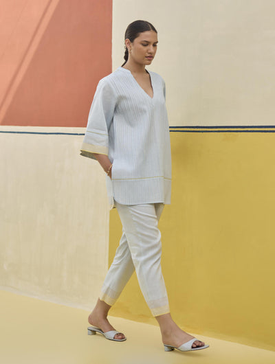 Neri Pintuck Border Linen Top - Sky