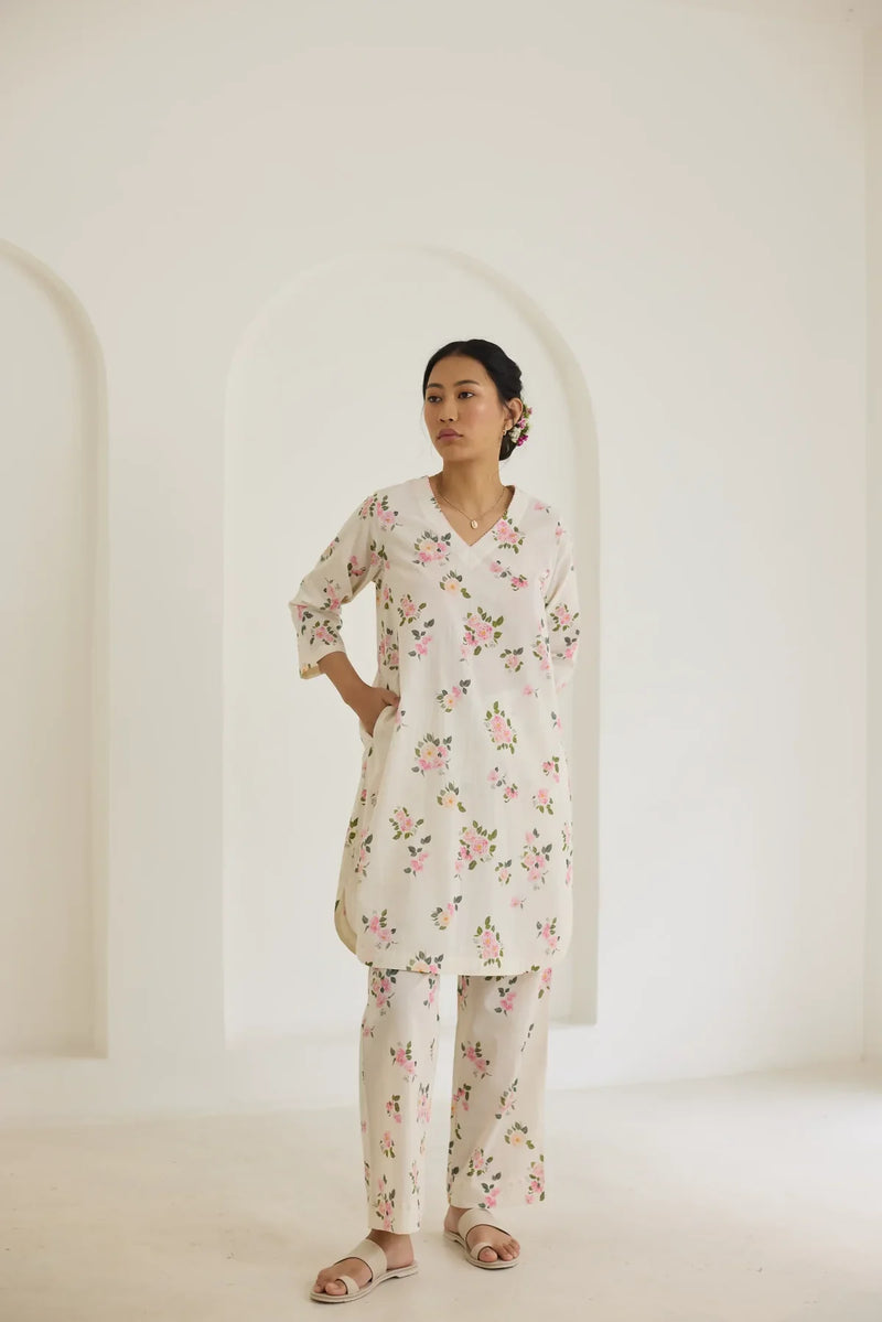 Desi Gulaab Short Kurta Set - V neck cotton by Nadiya Paar in white color for women Worldwide