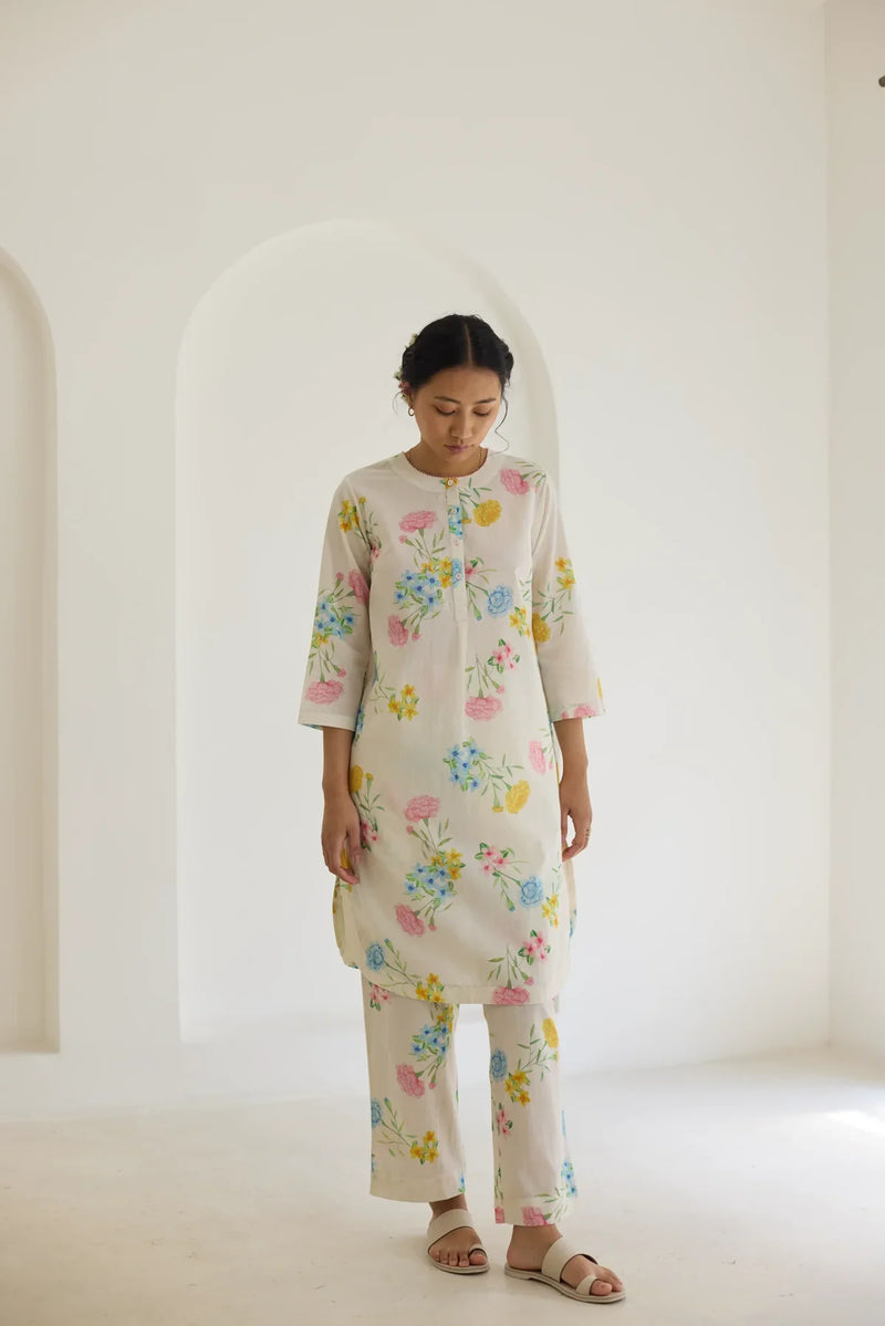 Marigold Mid Kurta Set cotton by Nadiya Paar in white color for women Worldwide