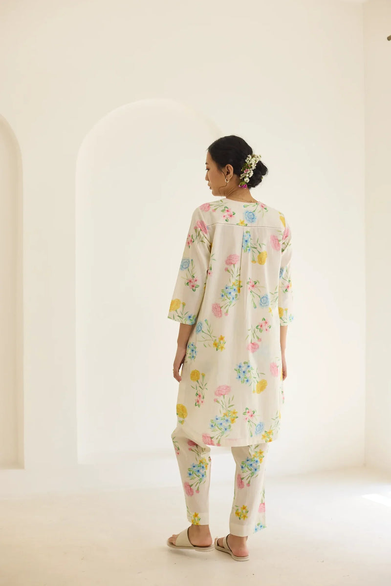 Marigold Mid Kurta Set cotton by Nadiya Paar in white color for women Worldwide