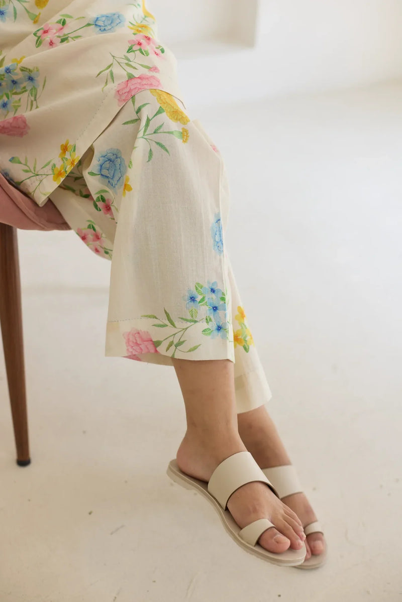Marigold Mid Kurta Set cotton by Nadiya Paar in white color for women Worldwide