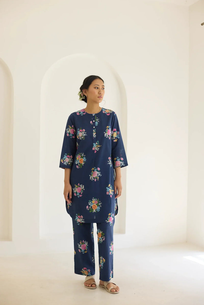 Deep Blue Floral Bunch Mid Kurta Set cotton by Nadiya Paar in blue color for women Worldwide
