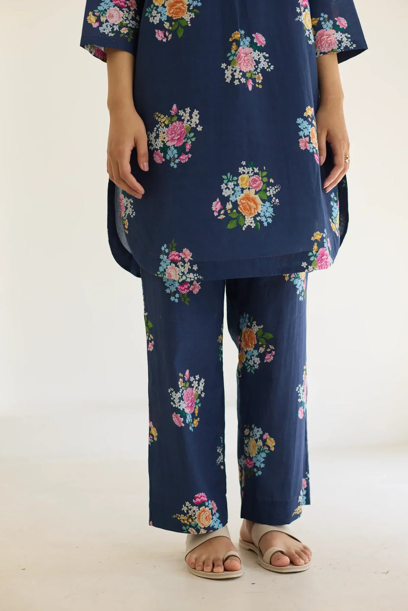 Deep Blue Floral Bunch Mid Kurta Set cotton by Nadiya Paar in blue color for women Worldwide
