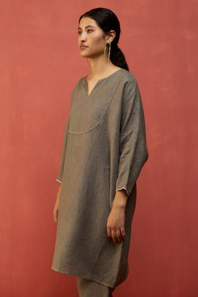 Etsu Yoke Linen Kurta - Grey linen by Manan in grey color for women Worldwide