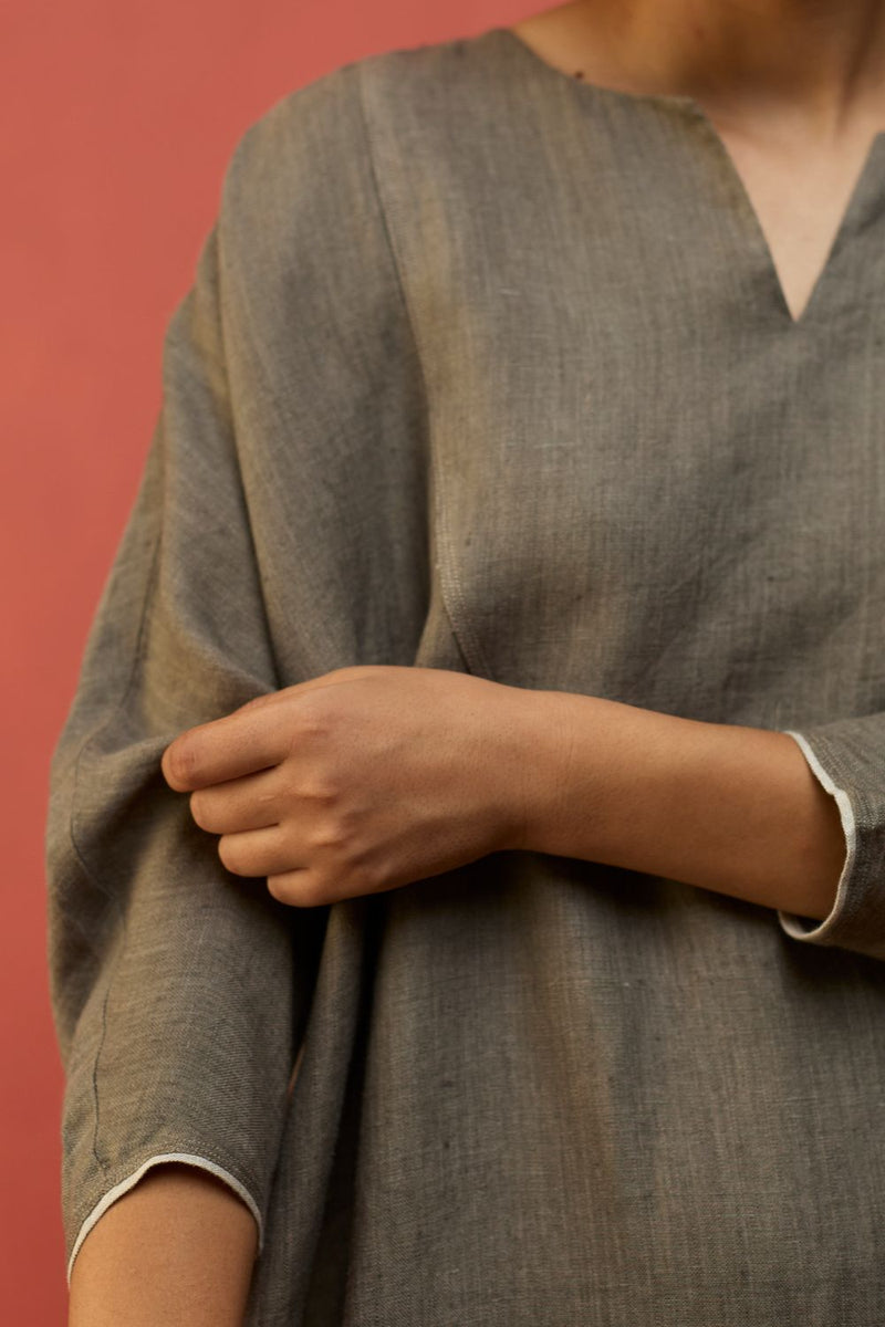 Etsu Yoke Linen Kurta - Grey linen by Manan in grey color for women Worldwide