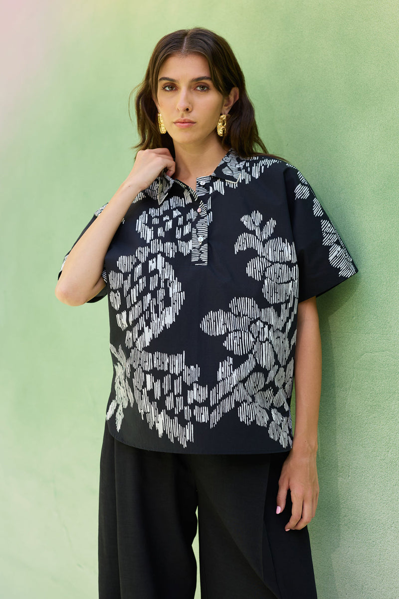 Oversized Floral Ikat Shirt cotton top/shirt by World of SiSa in black for women Worldwide
