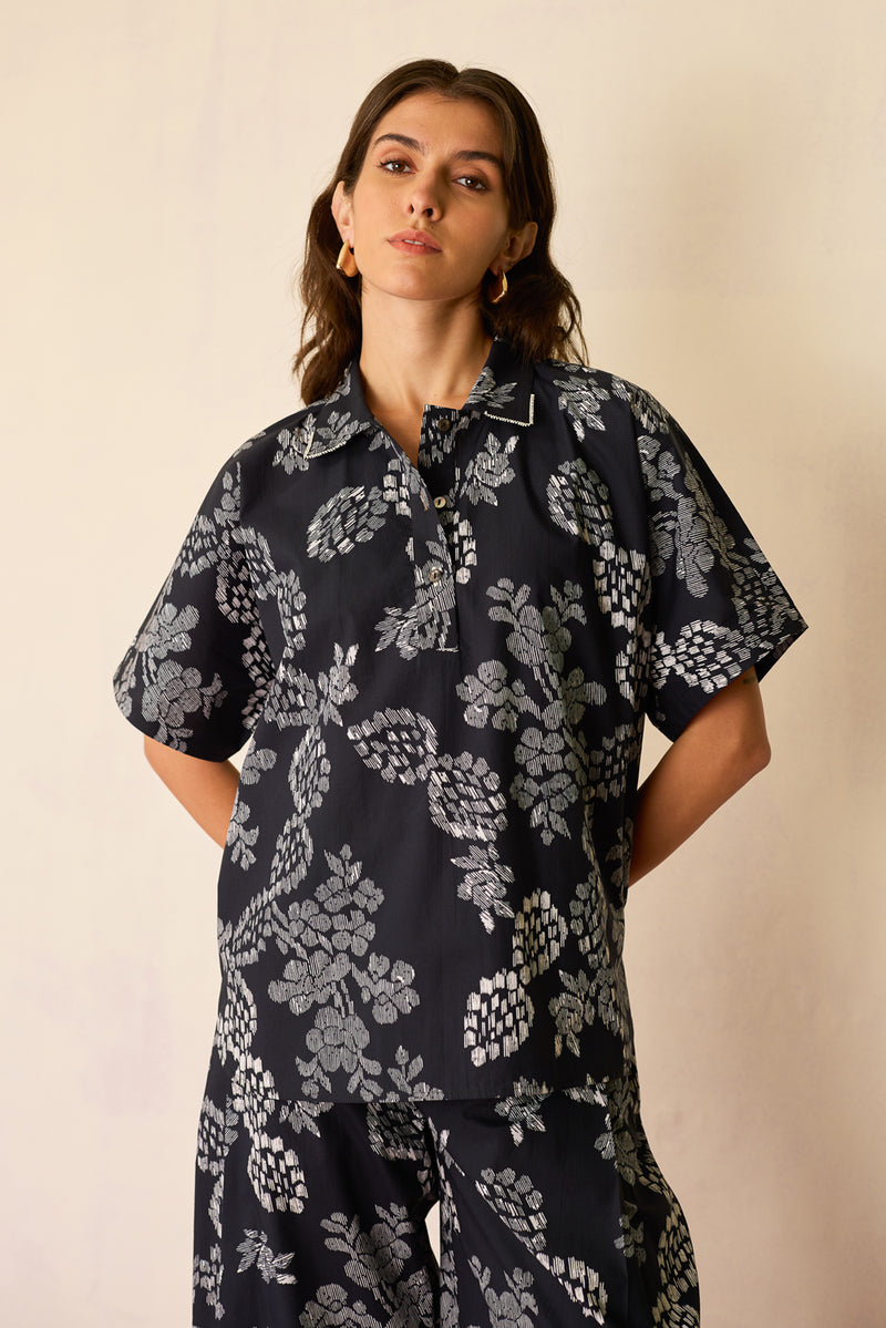 Oversized Ikat All-Over Print Shirt cotton top/shirt by World of SiSa in black for women Worldwide